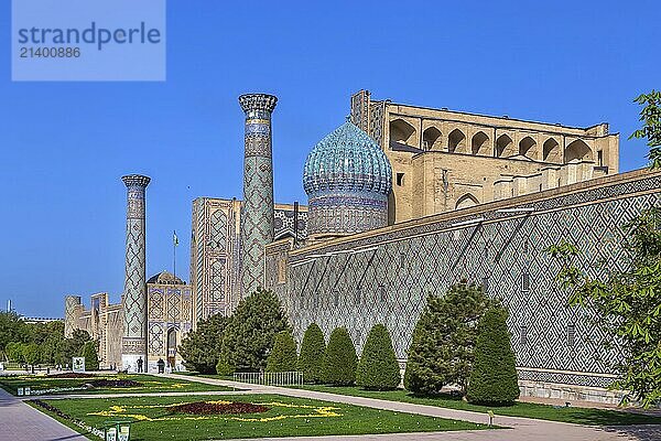 View of Sher-Dor Madrasa from park  Samarkand  Uzbekistan  Asia