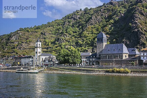 View of Sankt Goarshausen from Rhine river  Germany  Europe