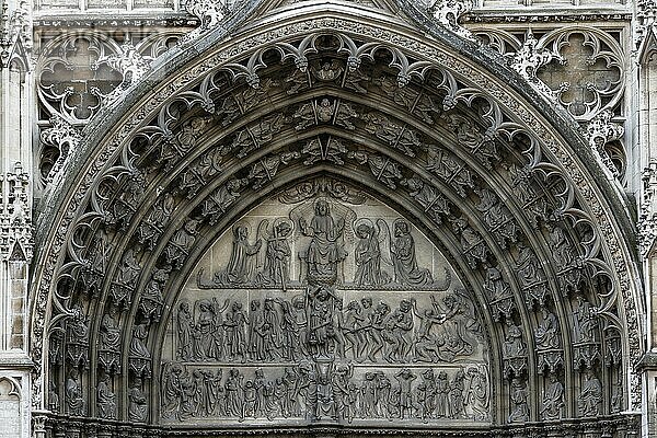 Cathedral of Our Lady  Onze-Lieve-Vrouwekathedraal  detailed view above the main portal  Gothic  UNESCO World Heritage Site  Antwerp  Belgium  Europe