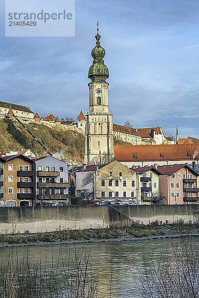 View of Burghausen from Salzach river  Upper Bavaria  Germany  Europe