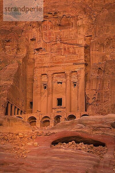 The Urn tomb  one of the royal tombs in Petra  Jordan in the dusk  close-up view