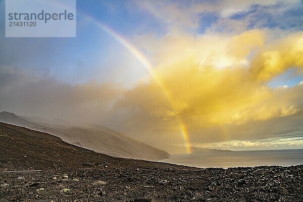 Rainbow on the Punta de la Orchilla peninsula  El Hierro  Neric Islands  Spain  Europe