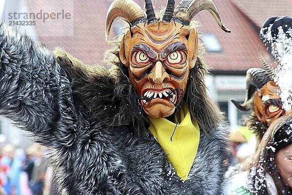 Large Swabian-Alemannic carnival parade