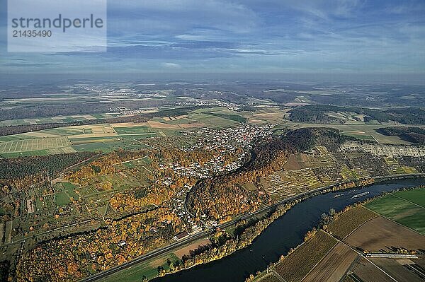 Autumnal Main valley near Gambach