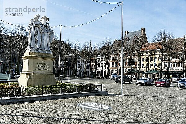 Maaseik  Limburg  Belgium  04 12 2022  Statue of the brothers Van Eyck at the old market square  Europe