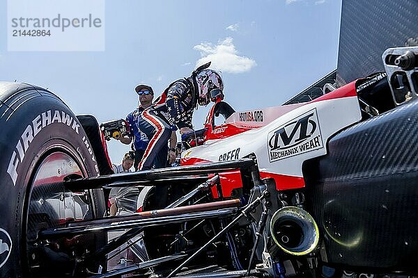 INDYCAR driver  SANTINO FERRUCCI (14) of Woodbury  Connecticut and his AJ Foyt Racing Chevrolet team  prepare to qualify for the Indianapolis 500 at the Indianapolis Motor Speedway in Indianapolis  IN  USA  North America