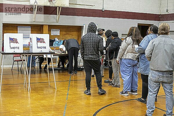 Detroit  Michigan USA  5 November 2024  Voters cast ballots in the 2024 presidential election shortly after the polls opened at Bethany Lutheran Church