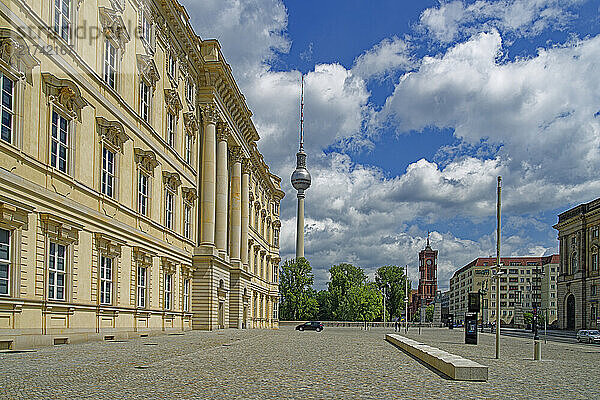 Alt-Berlin  Mitte  Stadtschloss Berlin  Humboldt-Forum  Fernsehturm Ost  Rotes Rathaus