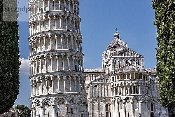 The famous leaning tower at the cathedral of Pisa  Italy  Europe